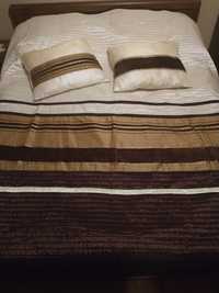Satynowa narzuta na łóżko 220 x 200 + dwie poduszki