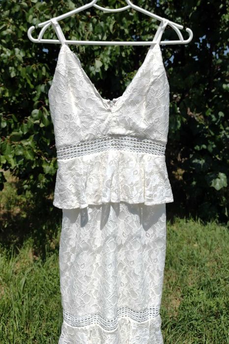 Очаровательное белое гипюровое ярусное длинное платье Love Ttriangle