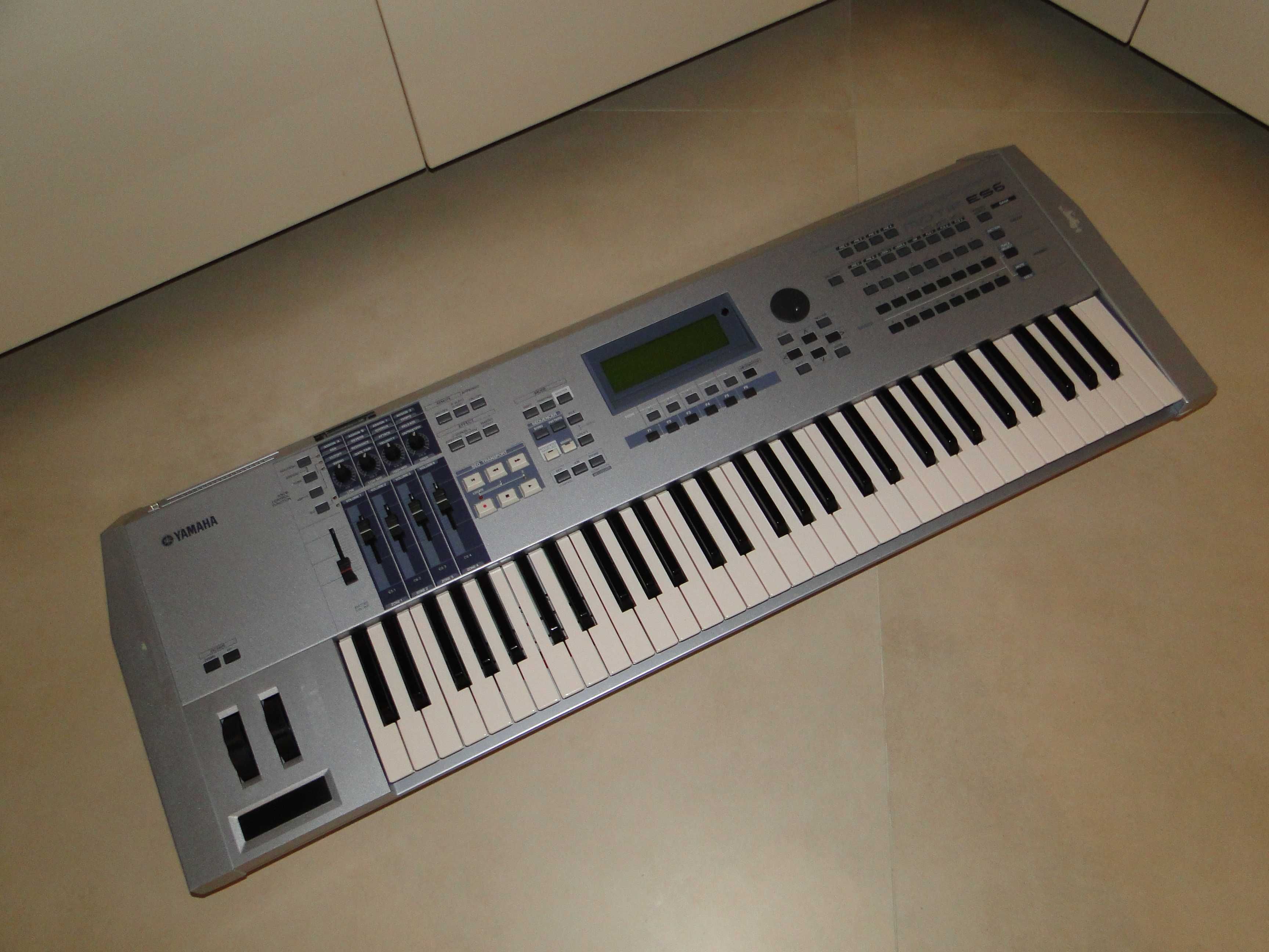 Flagowy Syntezator YAMAHA MOTIF ES6+Pamięć 512 MB+Futerał.Okazja.Warto