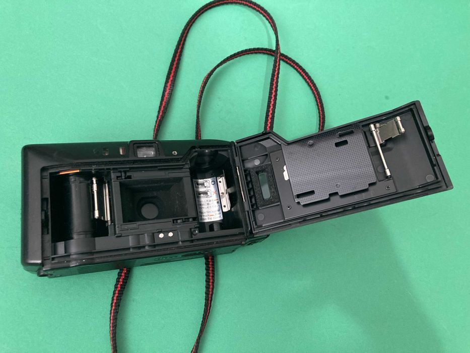 Máquina Fotográfica Vintage Yashica AF-J2 32 mm