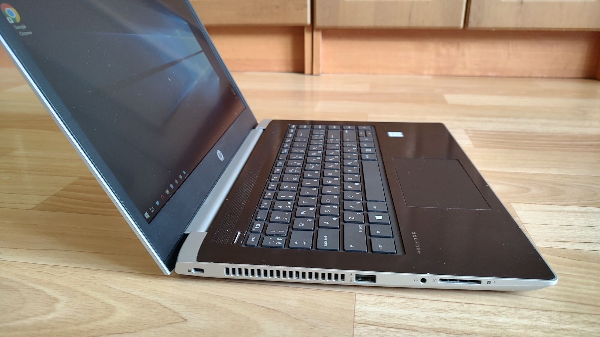 Продам Ультрабук HP ProBook 440 G5 i7 8550 128gb SSD + 1TB