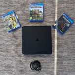 PS4 Slim 500GB + Minecraft + Uncharted: O Legado Perdido + FIFA 17