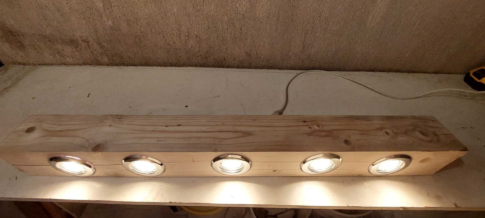 Drewniana lampa, ozdobna lampa