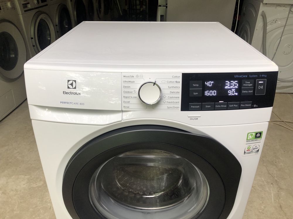 Пральна машина Electrolux PerfectCare800 Італія