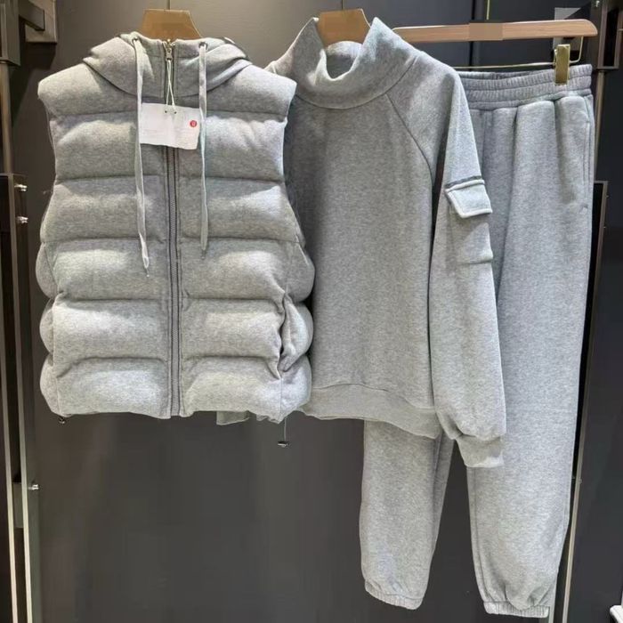 Жіночий брендовий костюм трійка на флісі