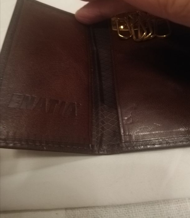 Porta chaves em pele castanho  novo