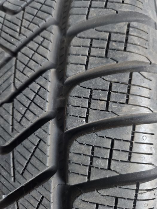 Pneus Pirelli  seminovos.