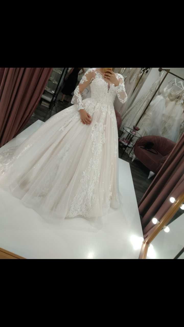 Весільне плаття продаж