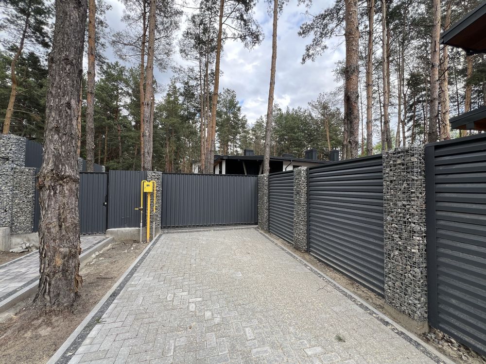Унікальний будинок у лісі біля ЖК Desna Residence