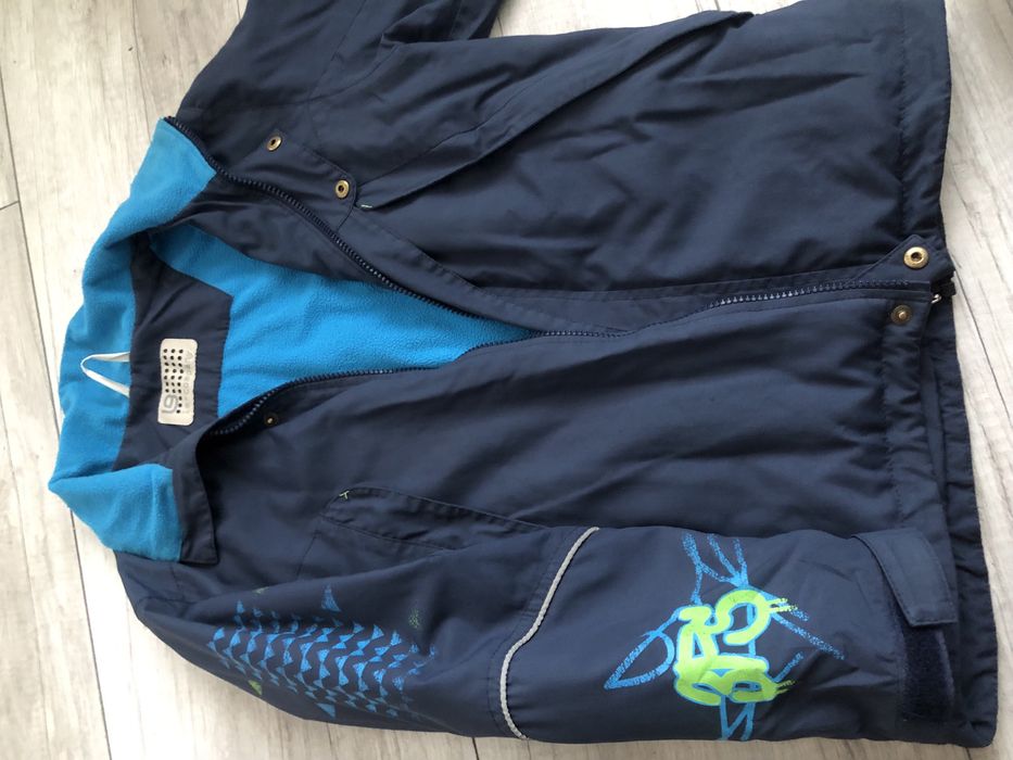 Фирменная детская ветровка