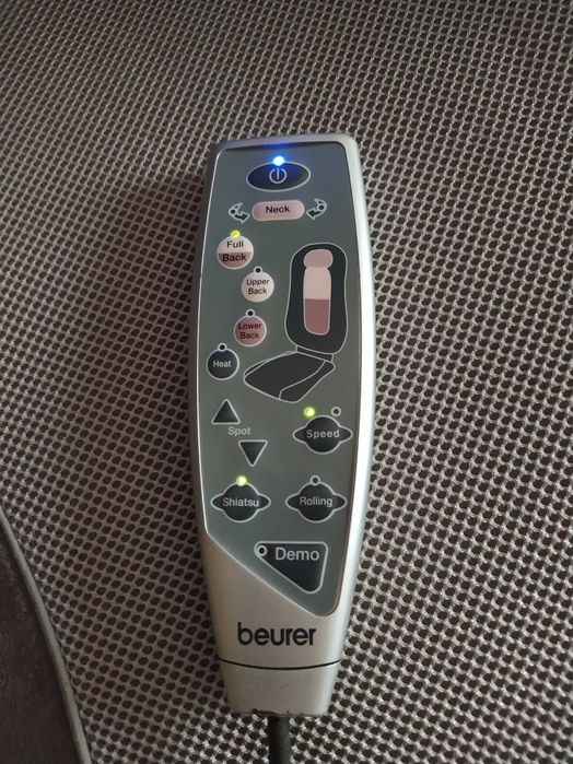 Aparelho de massagens com comando