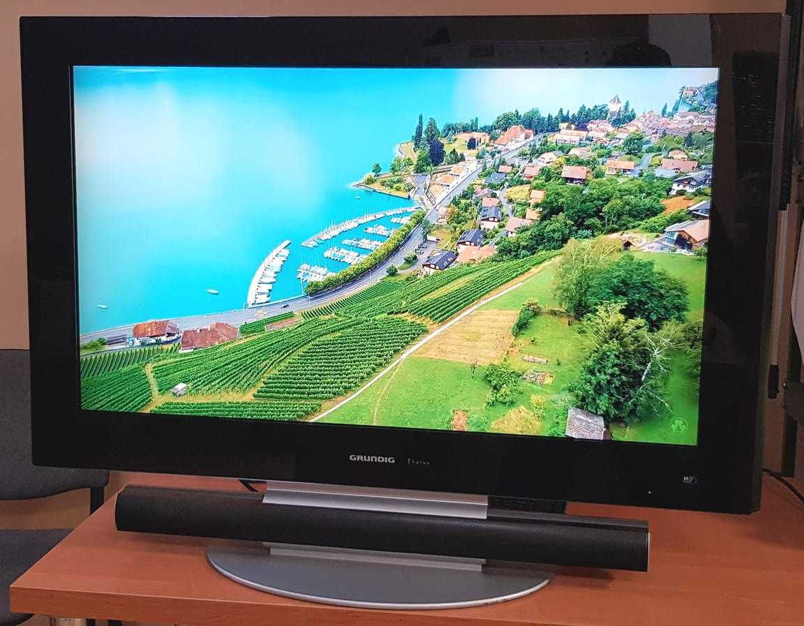 Telewizor Monitor LCD Grundig Tharus 37"