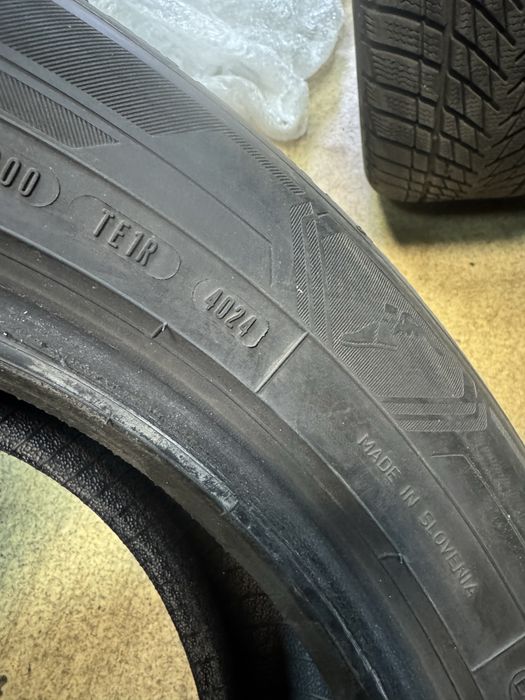 Шины б.у 225 55 R17 Goodyear UltraGrip Performance 3 101V 4 шт