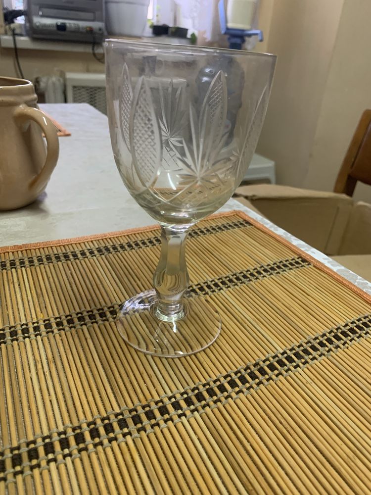 Бокал для вина продам