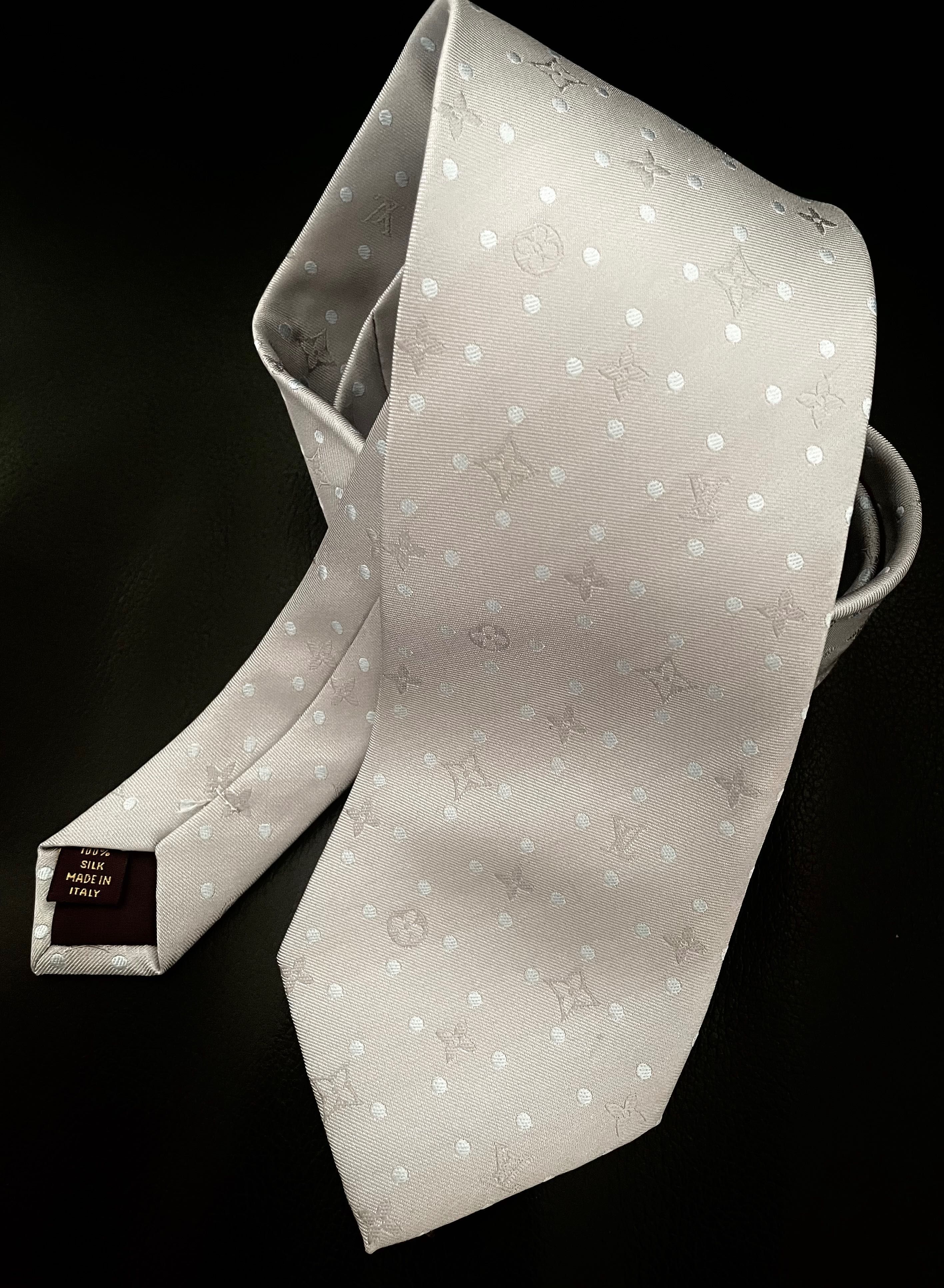 Krawat francuskiego domu mody Louis Vuitton