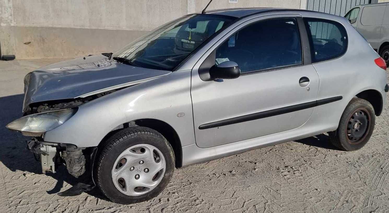 Para peças Peugeot 206 1.9 D ano 2000