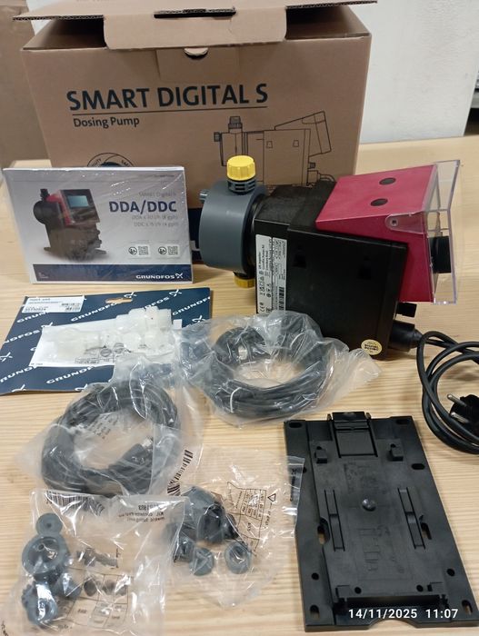 Bomba doseadora Grundfos , Nova , caixa  , acessórios