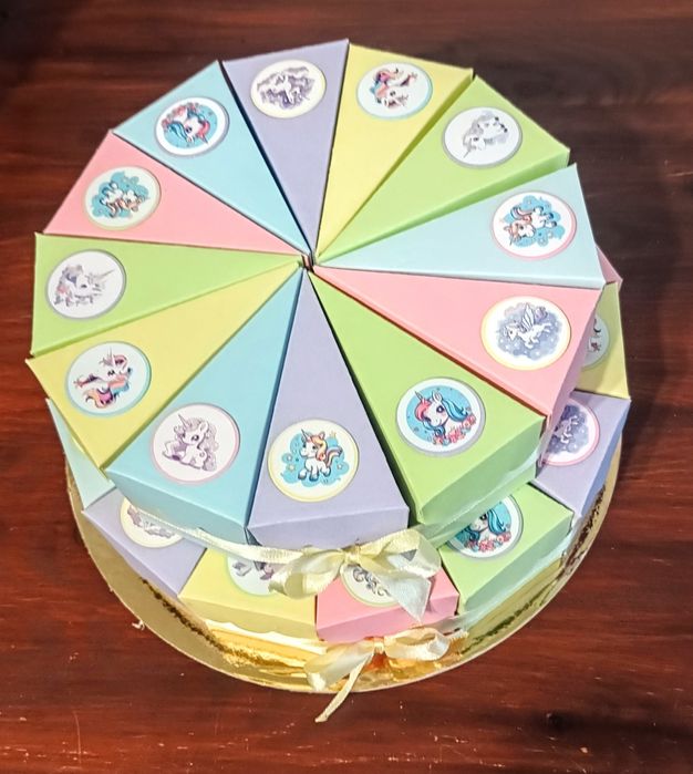 Tort z papieru na urodziny do przedszkola