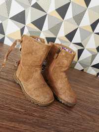 Buty dziecięce UGG rozmiar 23,5