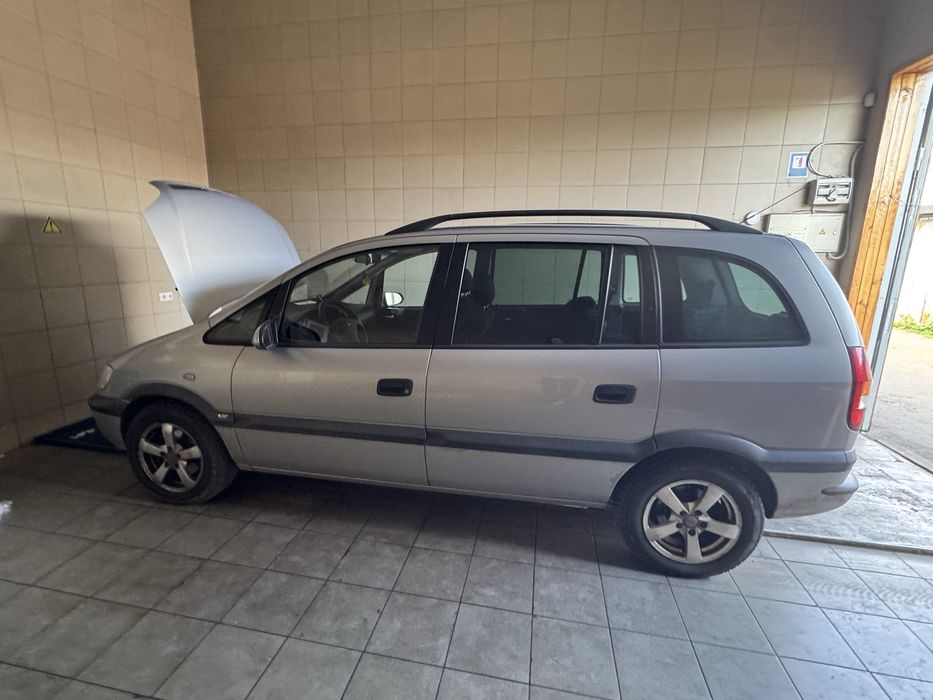 Продам свій Opel Zafira Sport 2.0dti