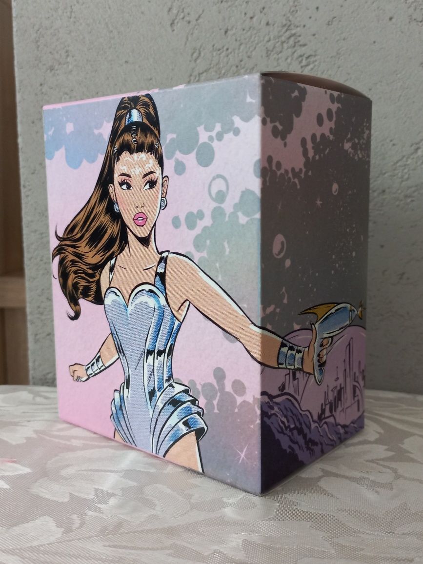 Perfumy REM by Ariana Grande