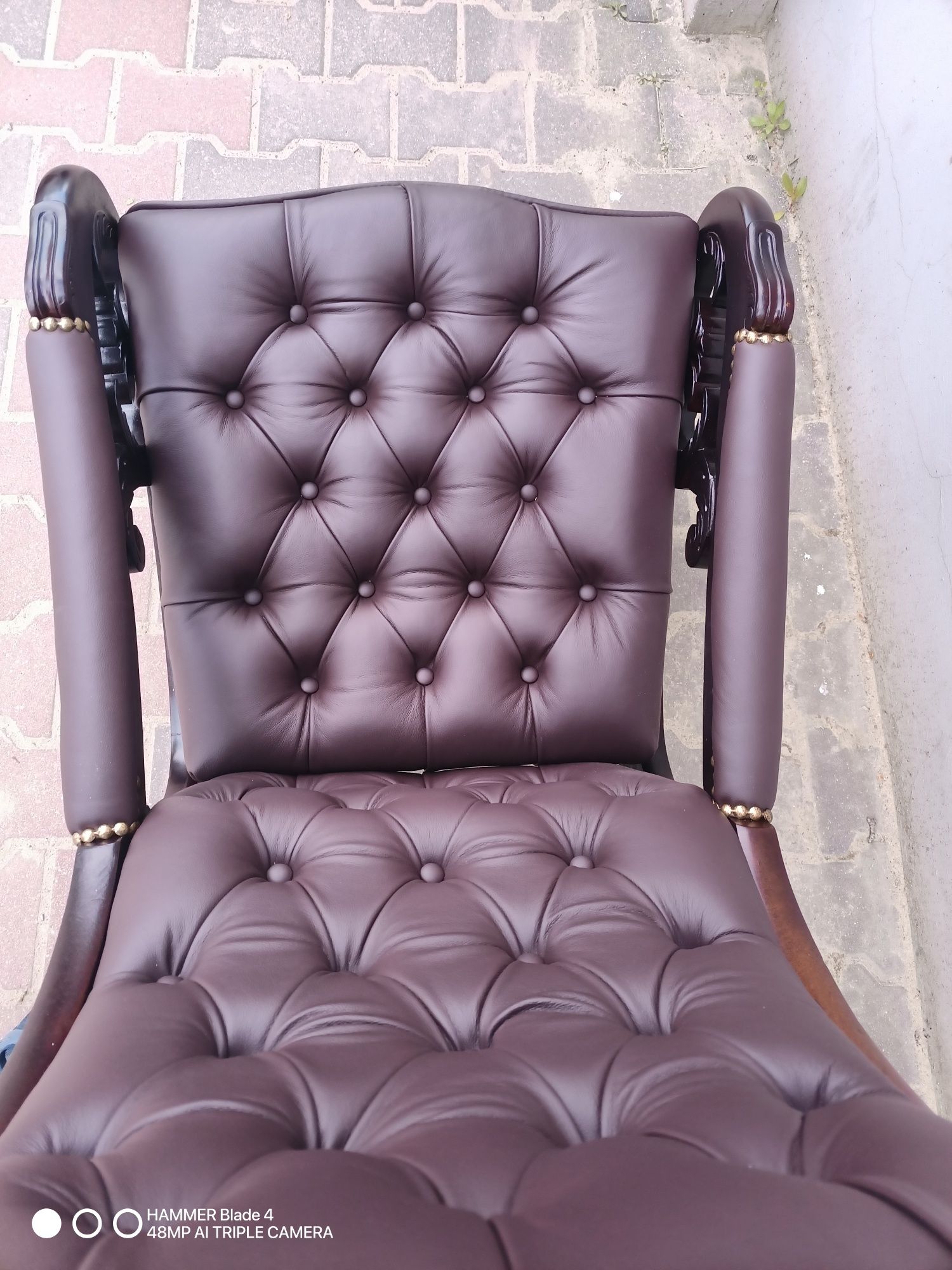 Fotel bujany Chesterfield