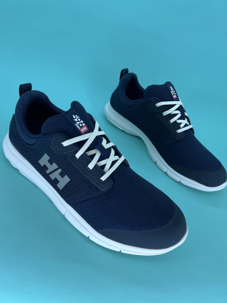 Кросівки 46р. Helly Hansen