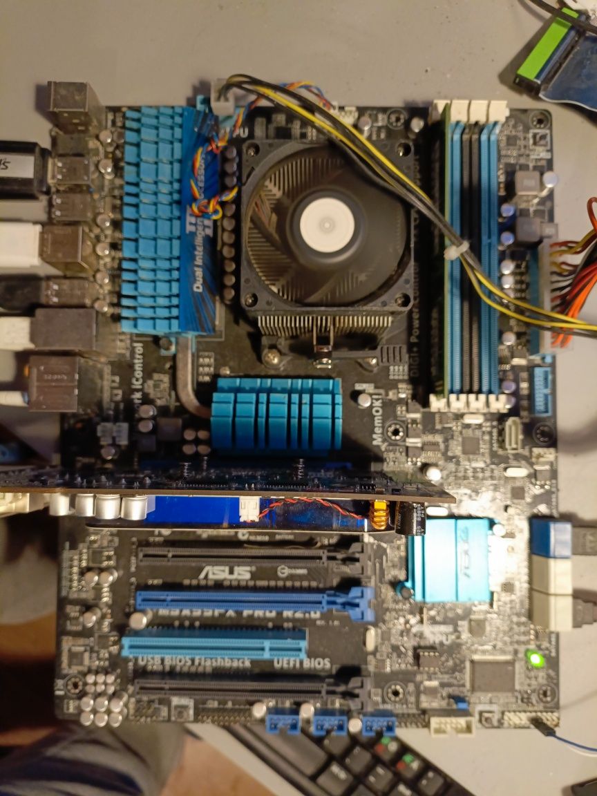 Płyta główna 990fx z AMD fx 8 rdzeni