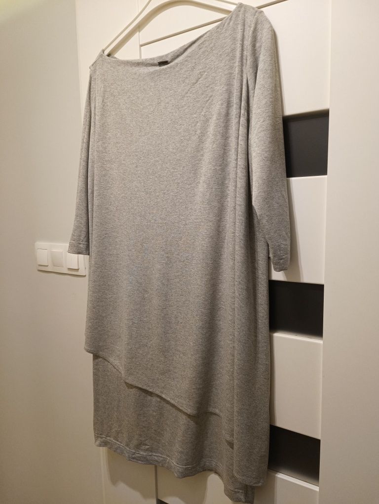 Szara sukienka ModBis 40