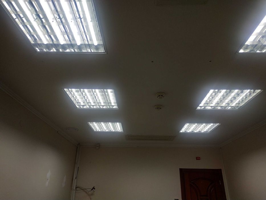 18 м2 окремий вхід кабінет з водою Метро Мінська Тимошенка Лук'яненка