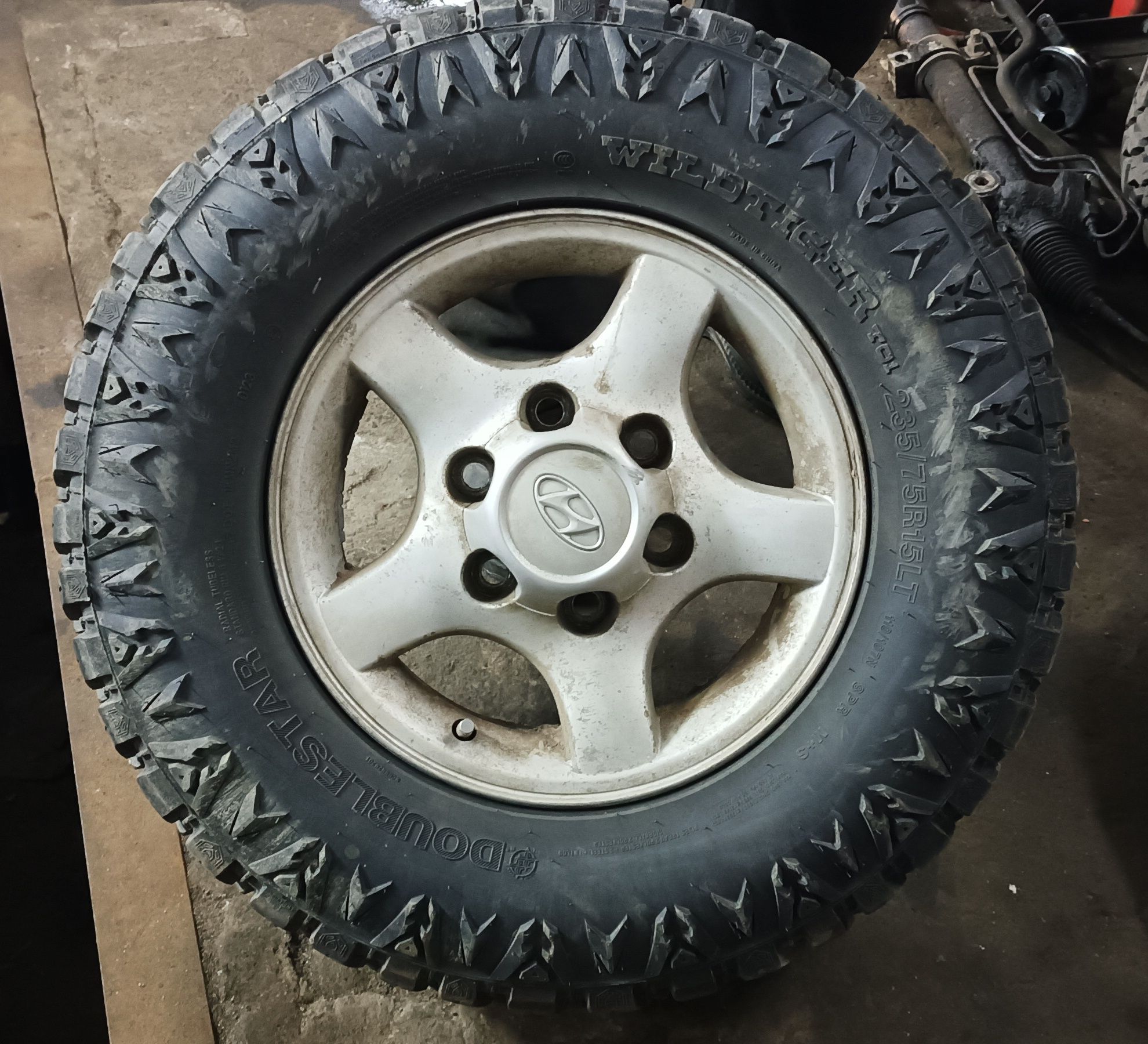 Шини болотні з дисками R15 6*139.7 235/75 R15 Terracan