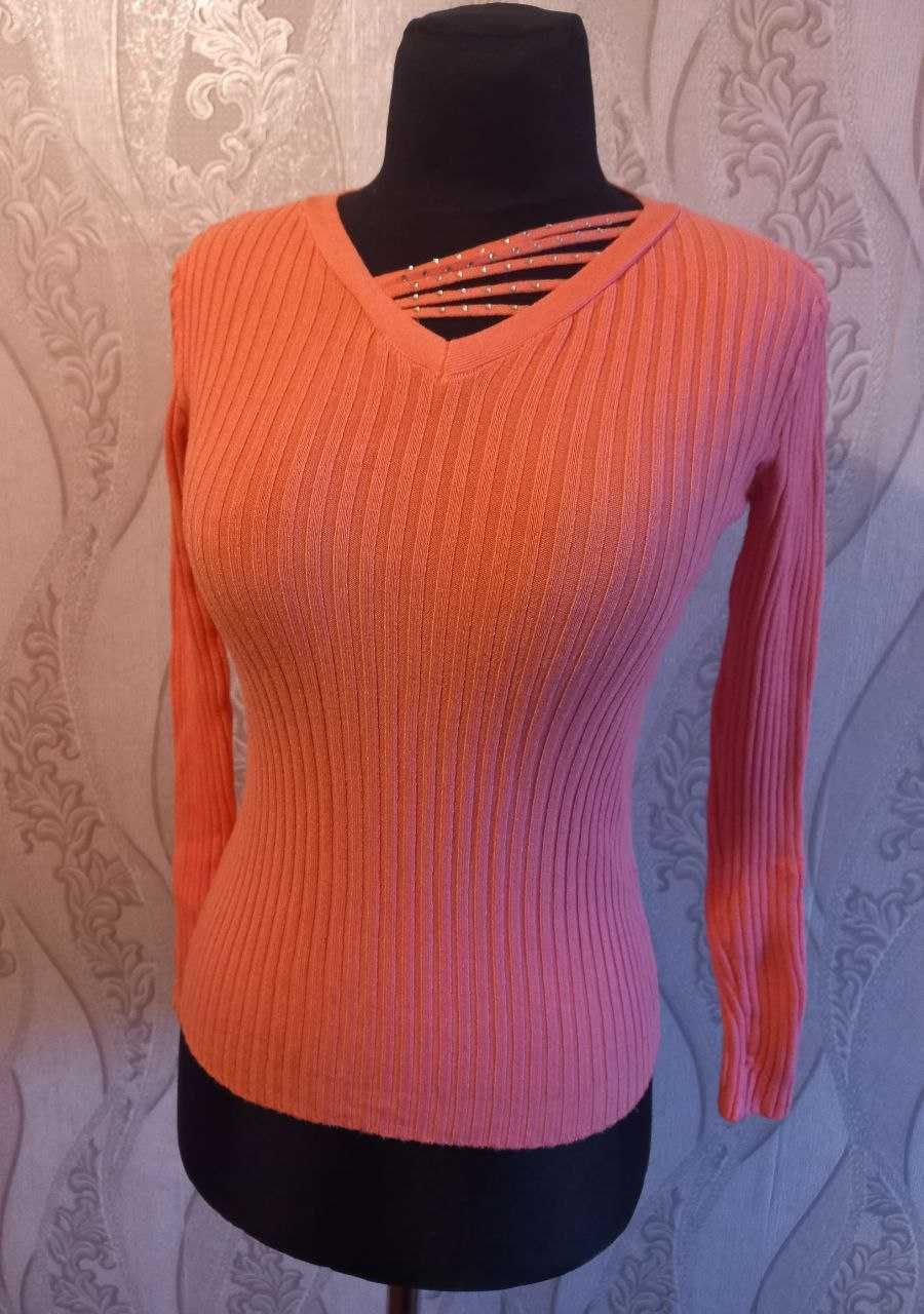 Тонкий жіночий светр коралового кольору 40-44 розмір