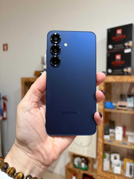 Samsung S25 - Como Novos - Possibilidade de Financiamento