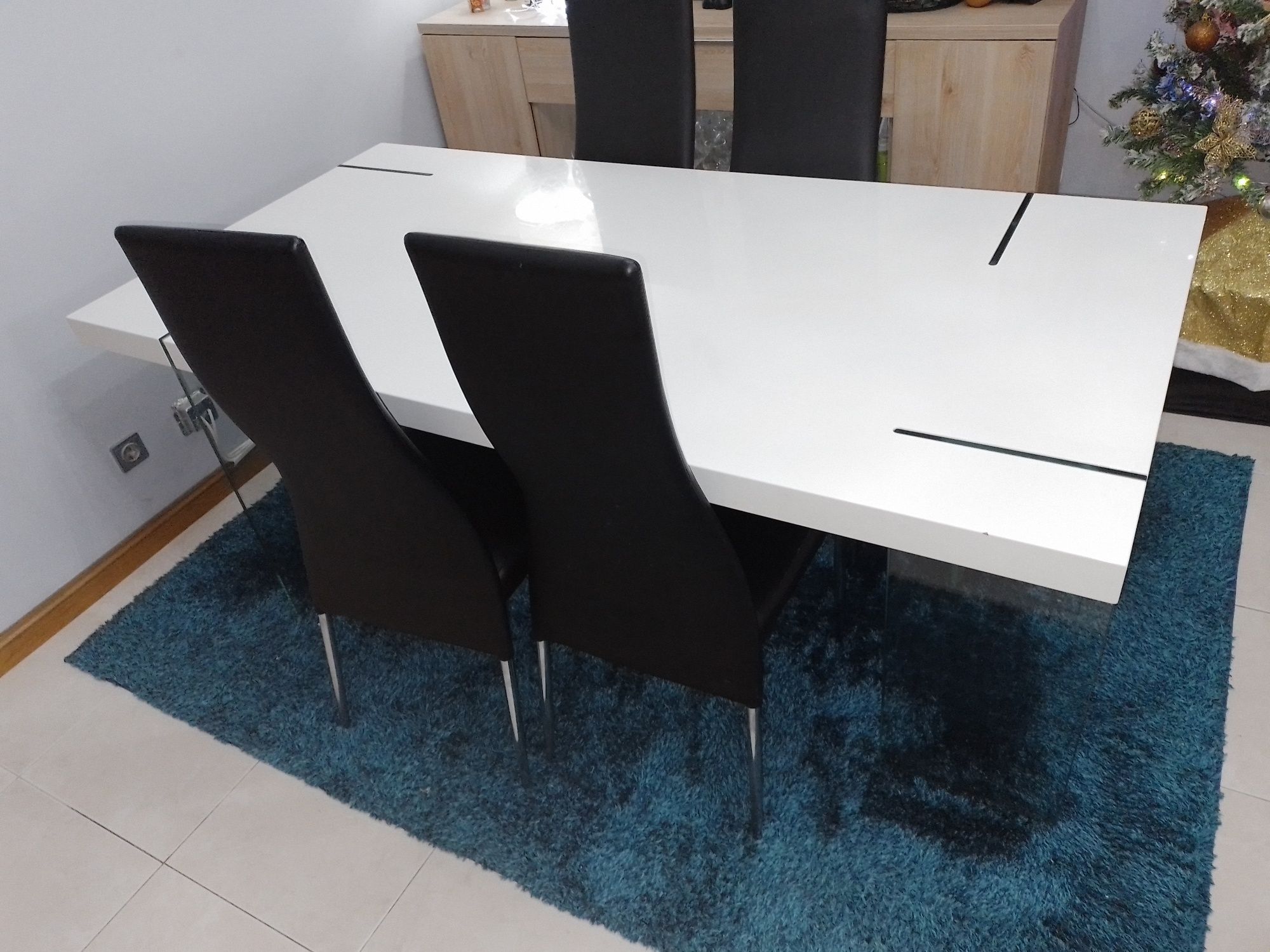 Mesa sala + 4 cadeiras