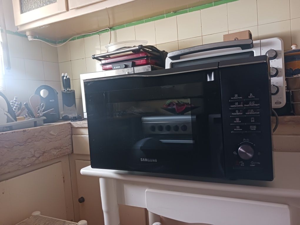 Microondas Samsung semi novo