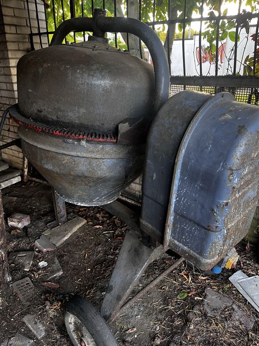 Betoniarka elektryczna przemysłowa – duża, sprawna, mało używana