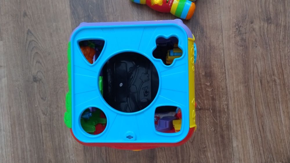 Książeczka Muzyczne opowiadanki i Kostka aktywności Vtech