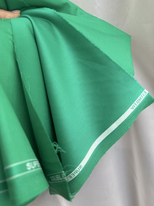 Відріз тканини костюмна вовна Італія зеленого кольору