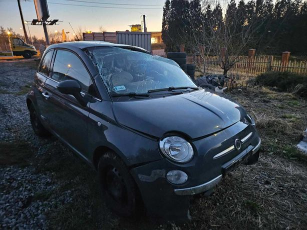 Fiat 500 uszkodzony