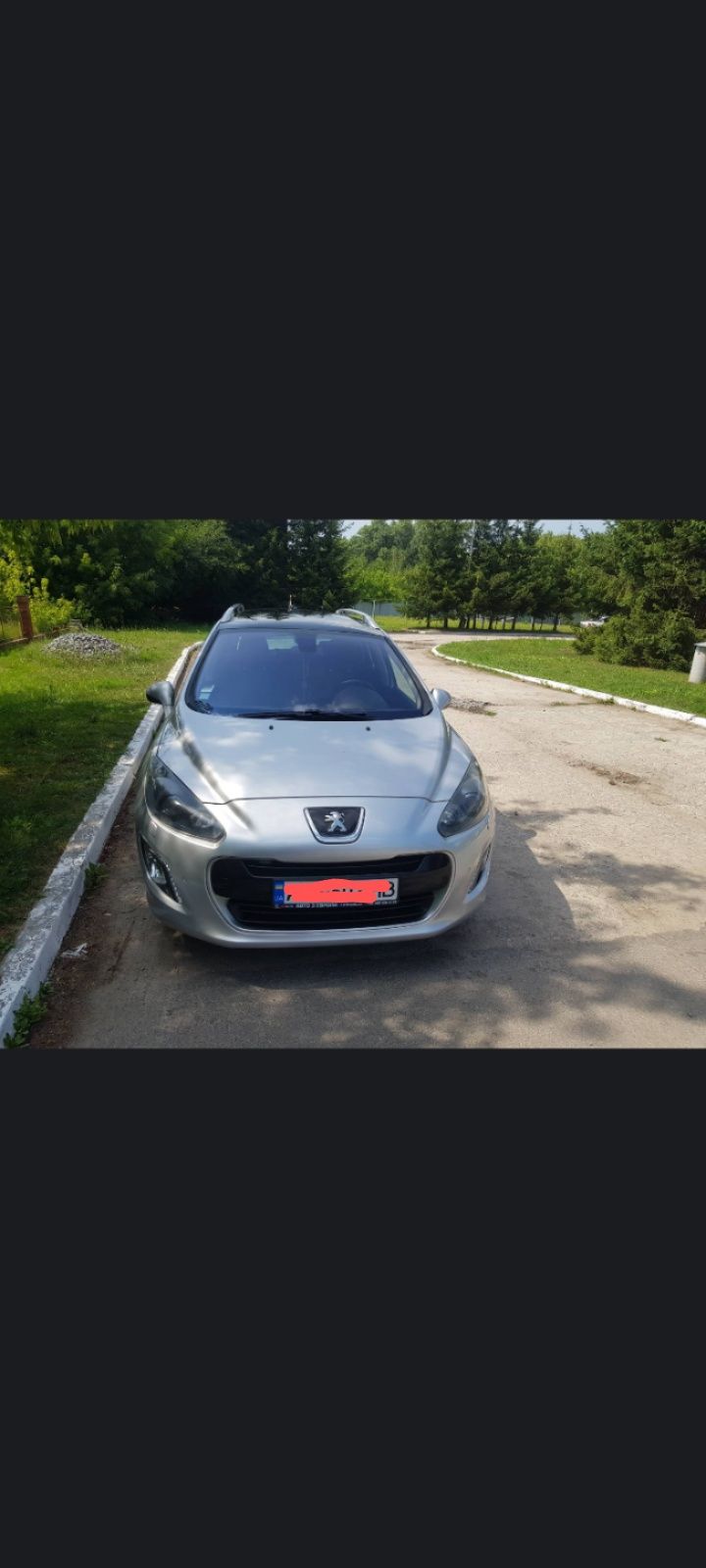 Peugeot 308sw 2013 року