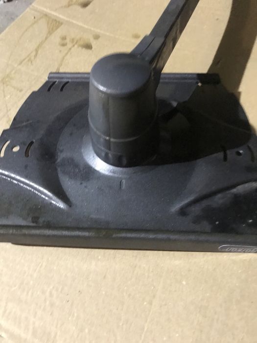 Кронштейн полка держатель для телевизора или микроволновки.