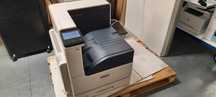 Xerox VersaLink C7000DN + Xerox 520-sheet paper feeder