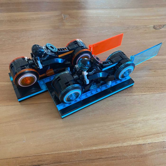 LEGO 21314 TRON Legacy