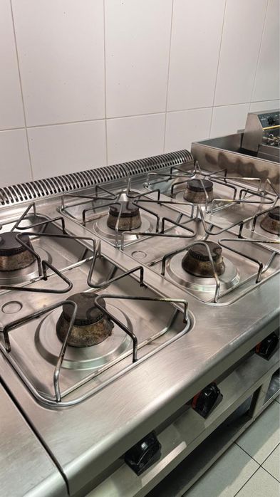 Fogão a gás c/ móvel, 6 queimadores sem forno