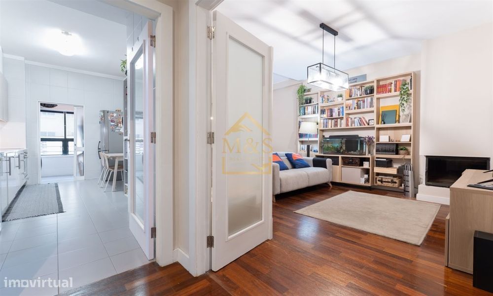 Apartamento T4-Varanda-Garagem - 600Mts da Praia - Metro- Matosinhos