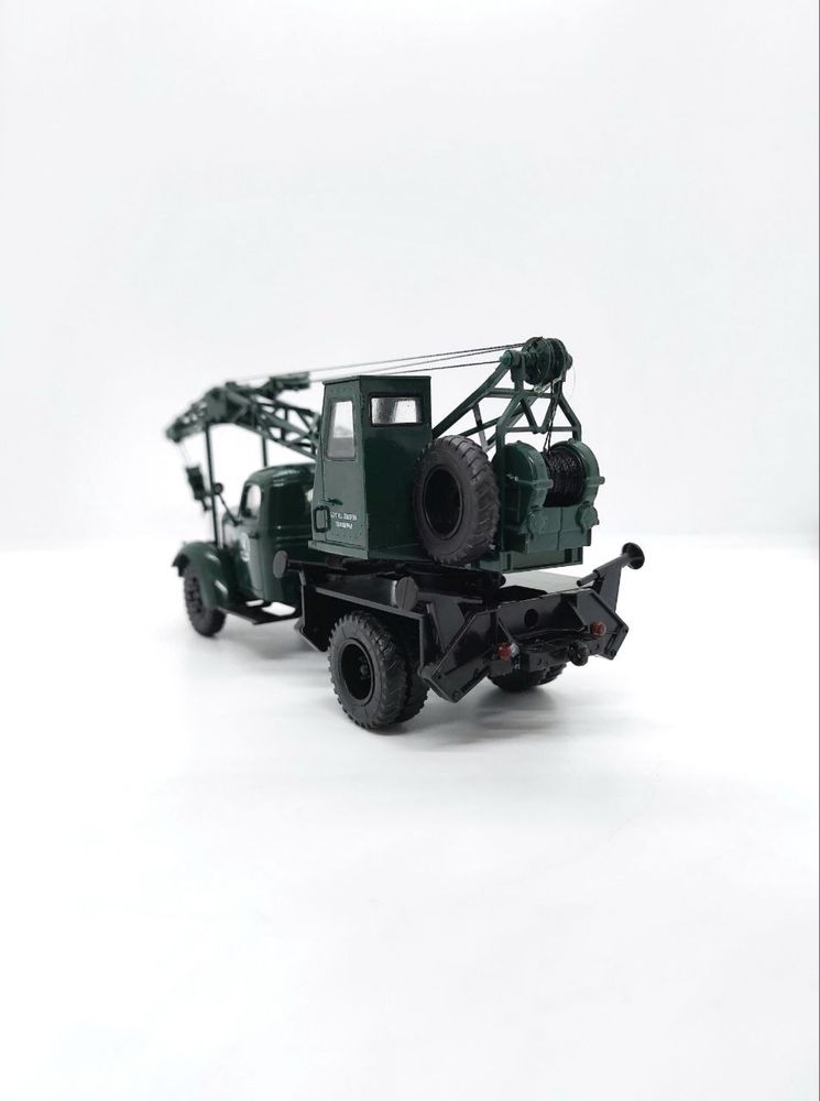 Автокран Лаз 690 (150) масштабна модель 1/43