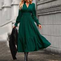 Платье темно- зеленое
