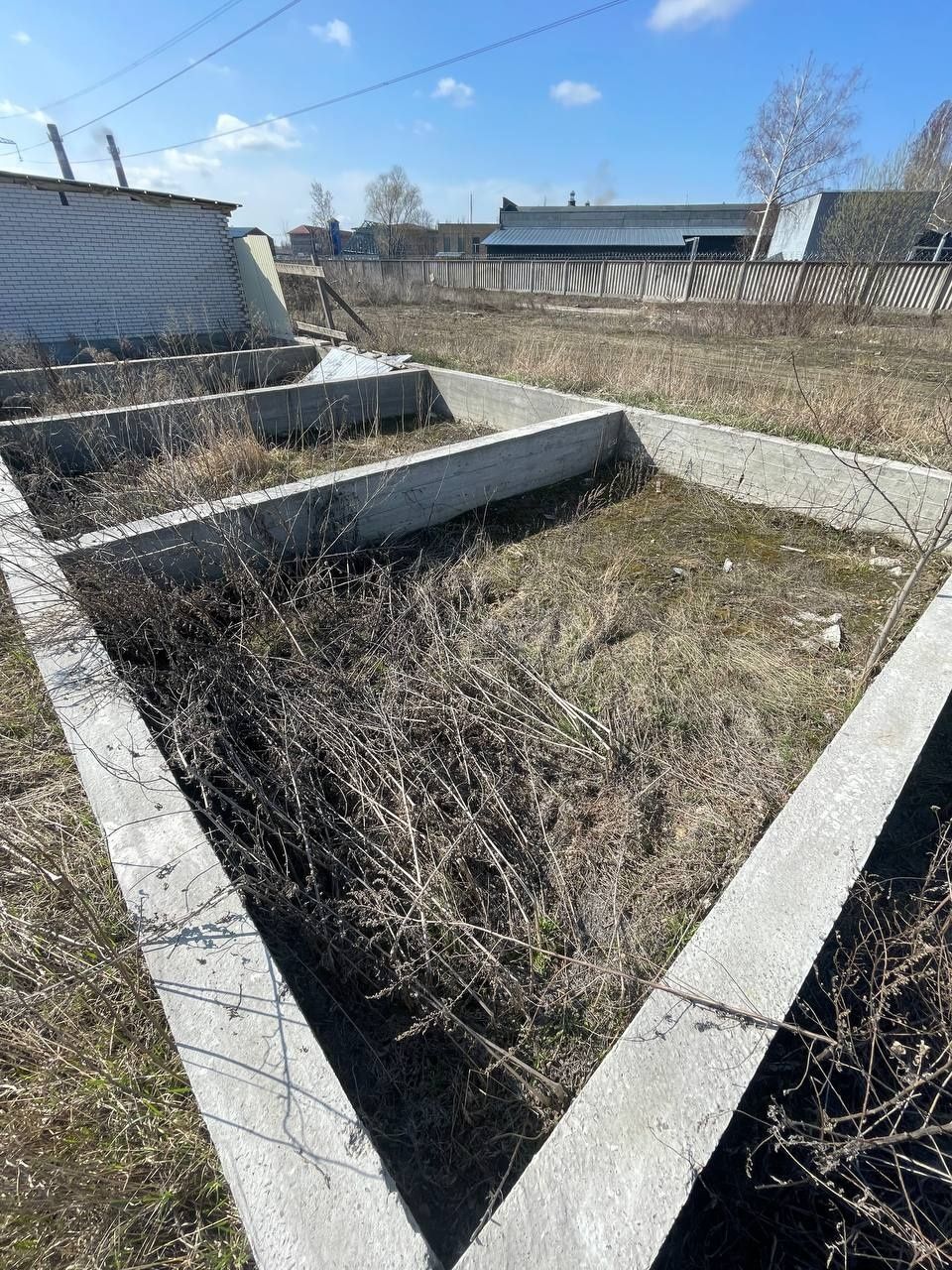 Продажа земельних ділянок з фундаментом  під гараж місто Вишневе Акція