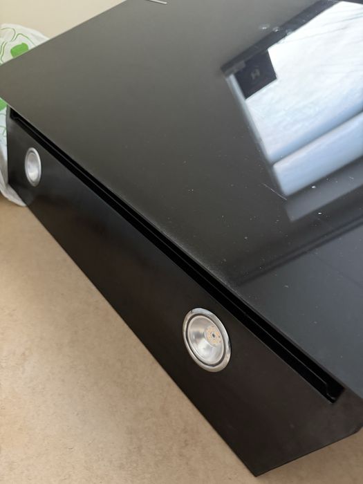 Продається італійська витяжка Elica LESSENZA BL/A/90