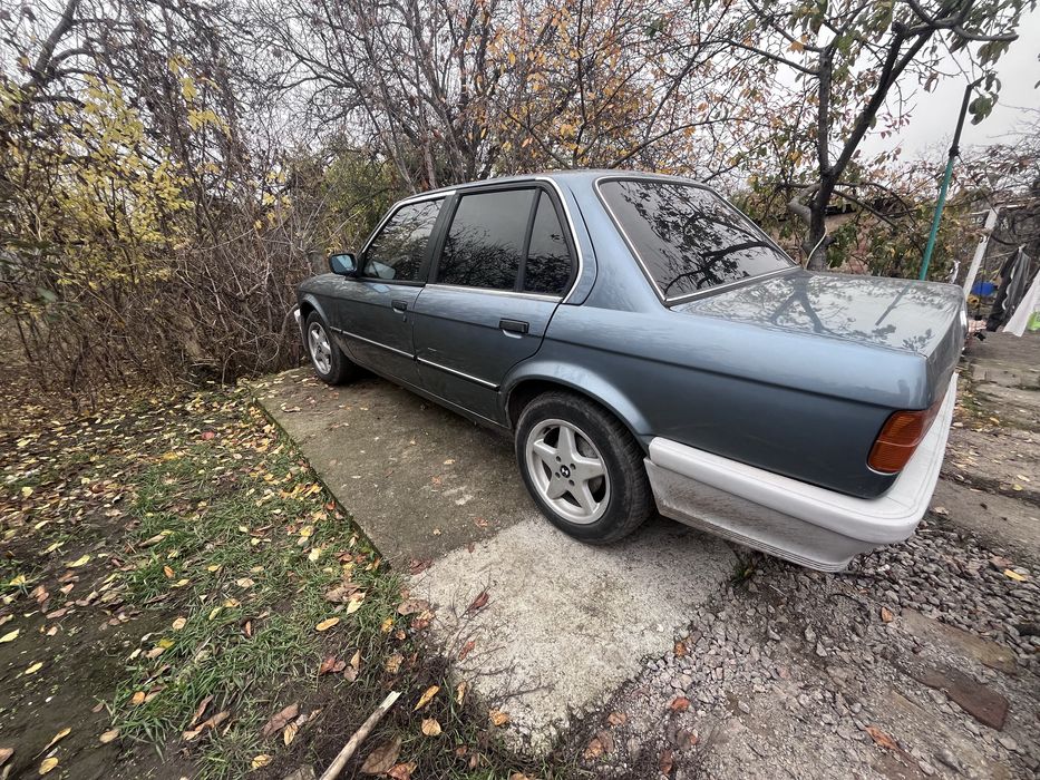 Бмв е30 в неплохом состояние